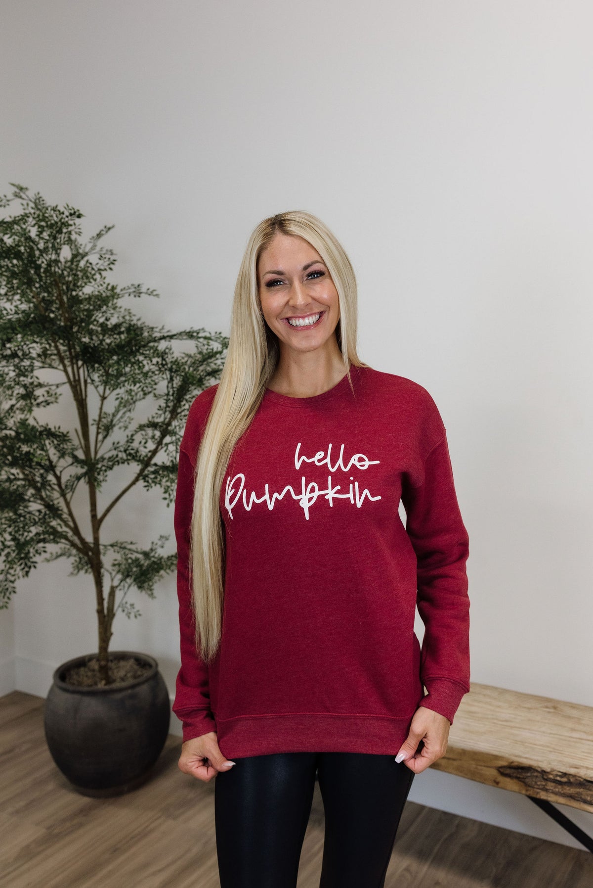 HELLO PUMPKIN Graphic Sweatshirt