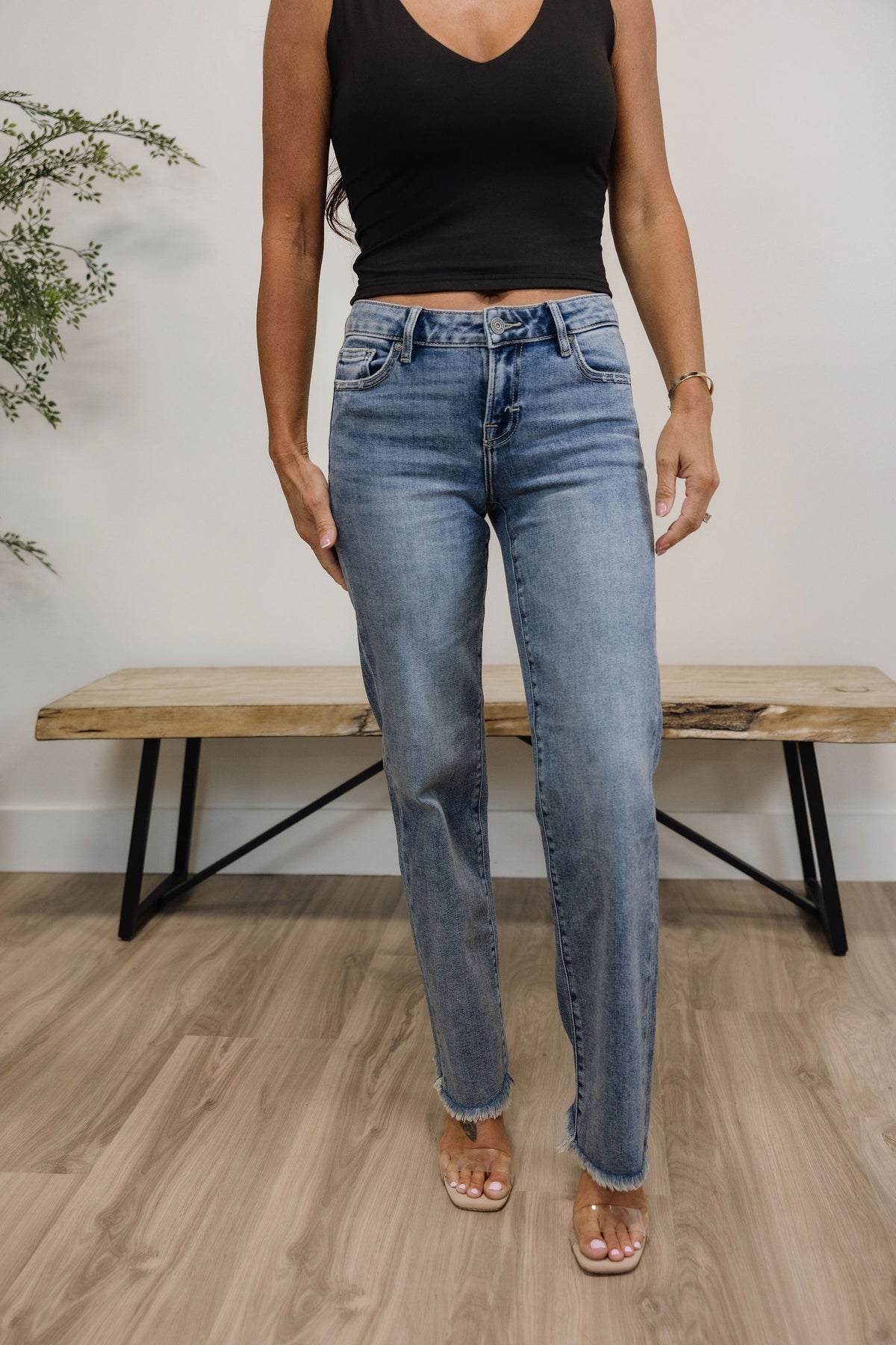 Hidden Ella Low Rise Classic Straight Jean