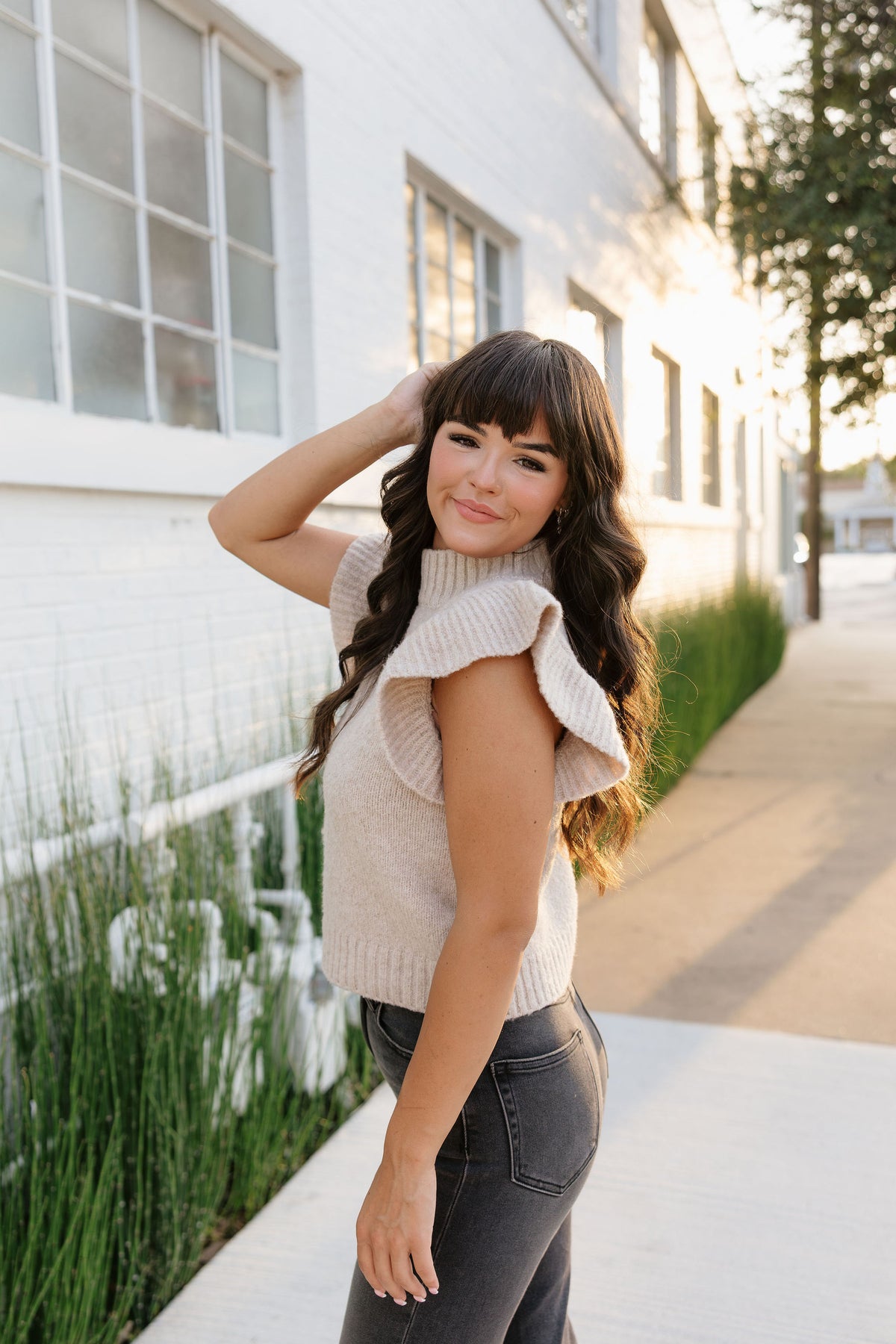 Knitted Vest With Ruffle
