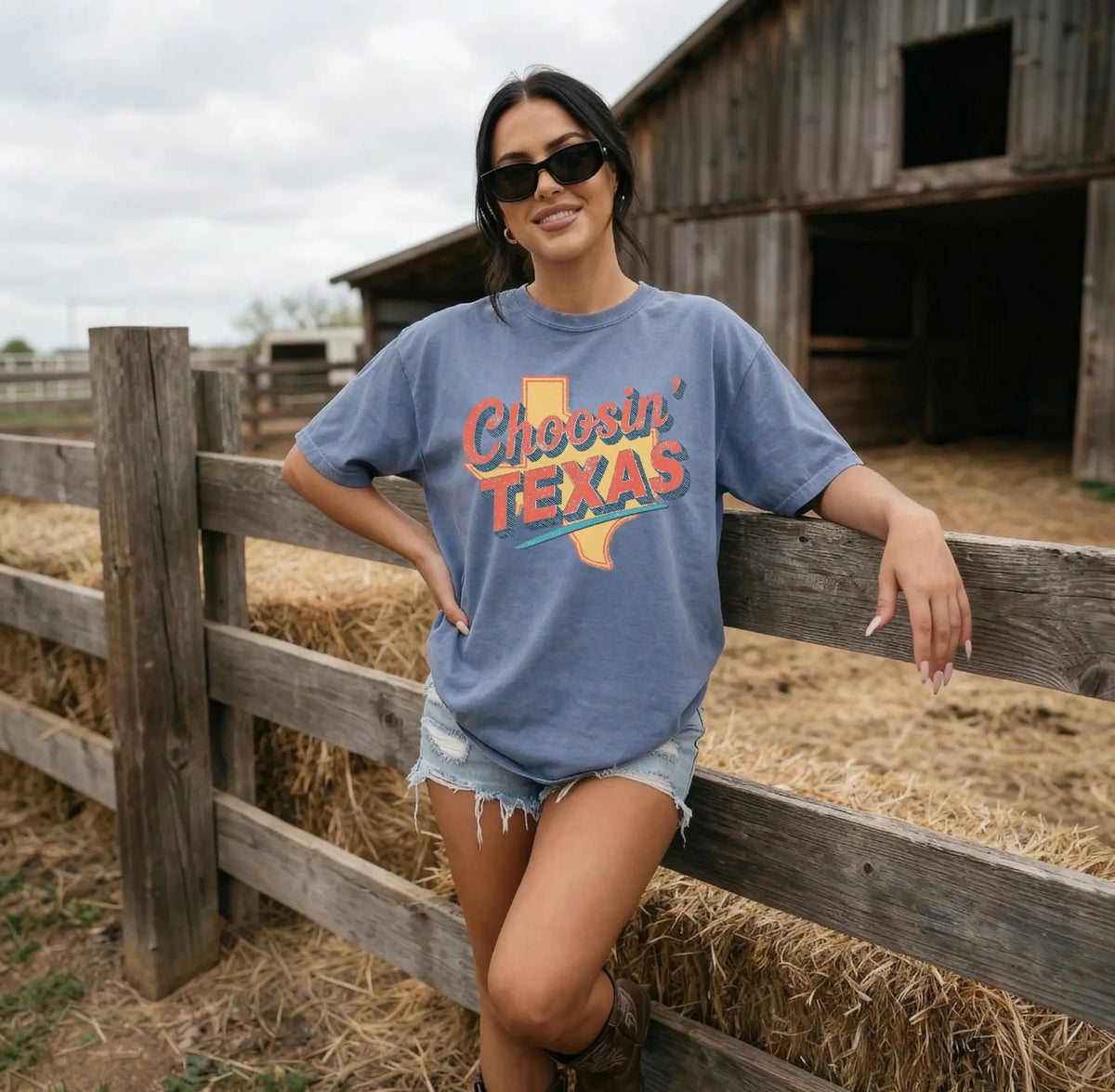 Choosin' Texas Graphic Tee